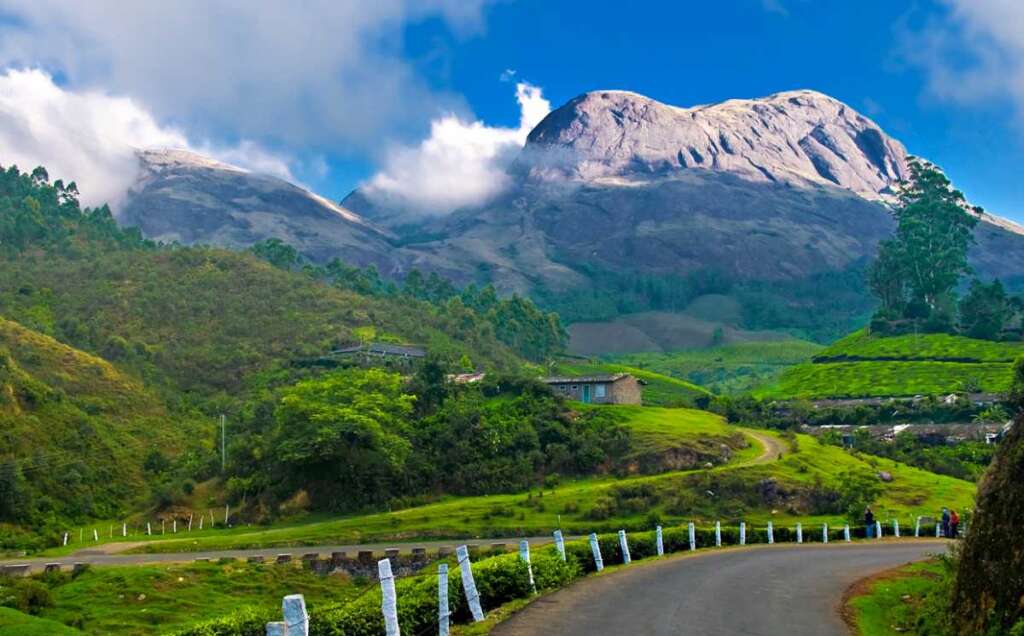 Feel of greece in this Dreamy castle of Kerala’s Hills