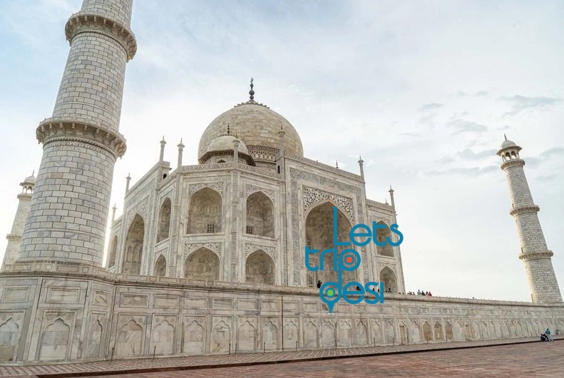 Truth Behind The Closed Rooms of Taj Mahal