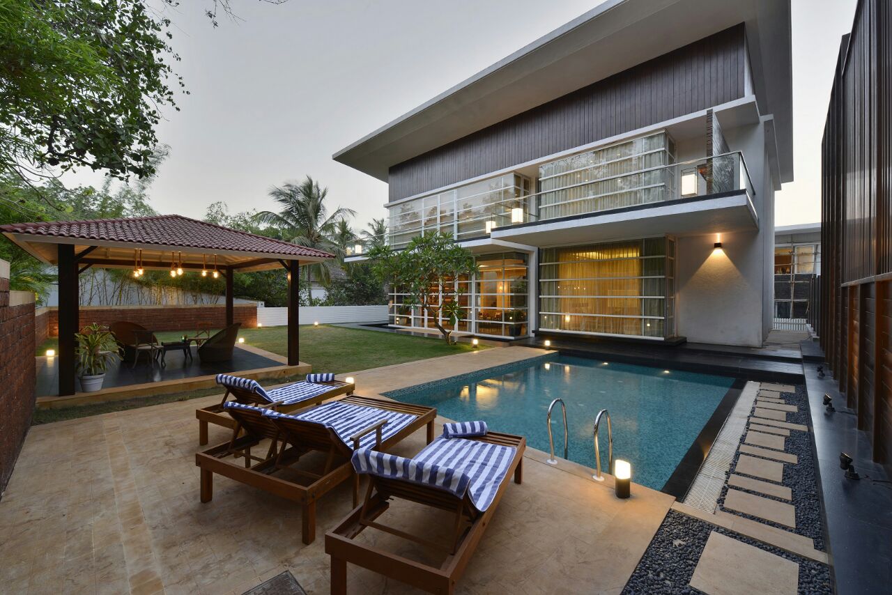 Want to  Spend A Cozy Getaway Come to This Glass villa and Cabin In Goa Near Arpora Beach