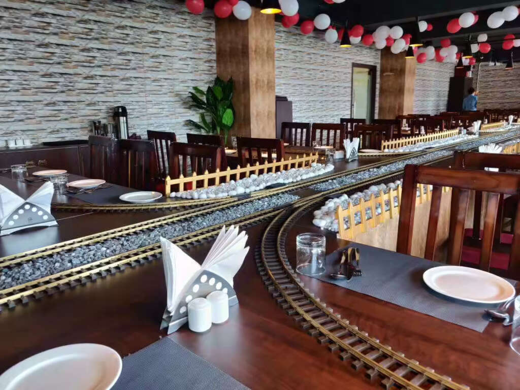 First train Restaurant in Gurgaon