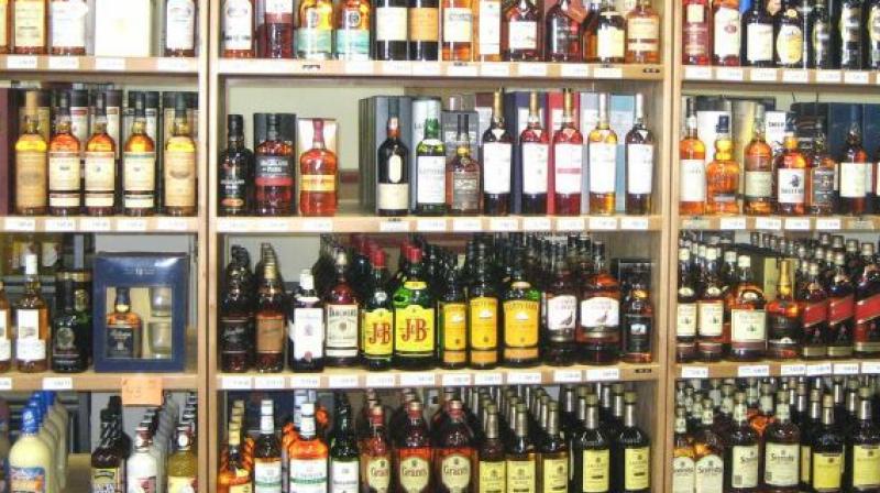 Delhi to face liquor shortage