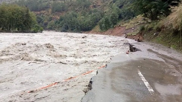 Himachal and Uttarakhand Travel Advisory: Kullu-Manali and Manali-Leh Highway is Closed