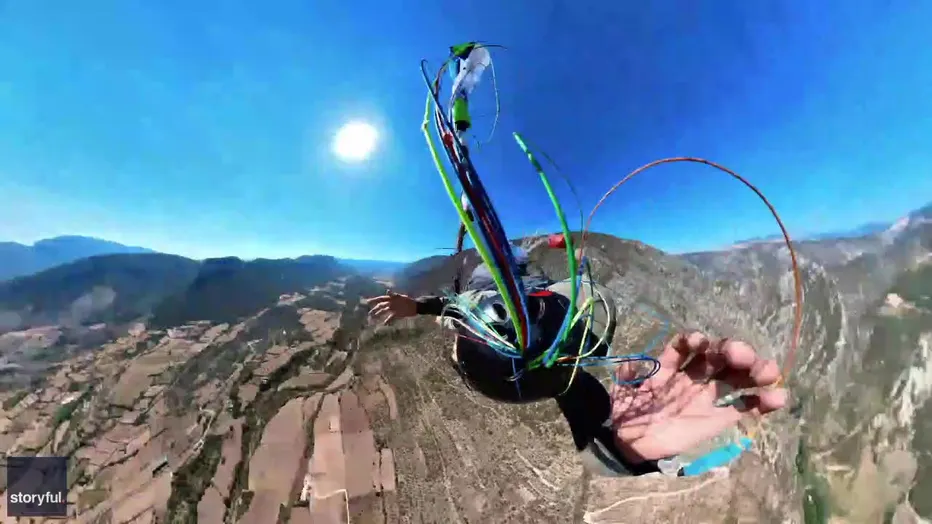 Hair-Raising Viral Video Depicting Man’s Parachute Rope Getting Tangled; Watch What Happens Next!