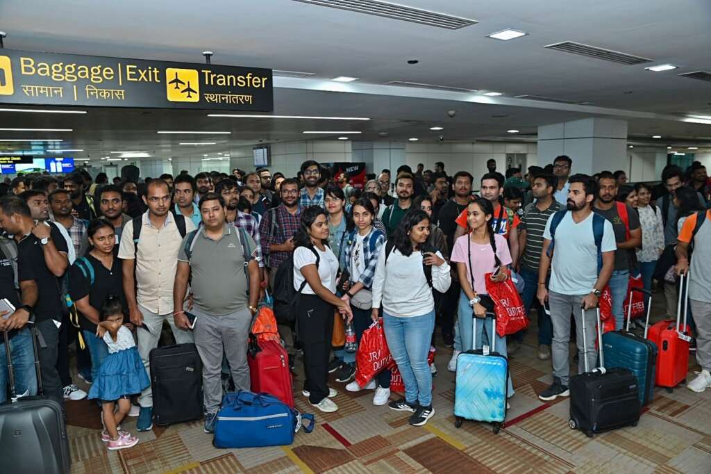 212 Indians Returned From Israel in The First Flight Under Operation Ajay