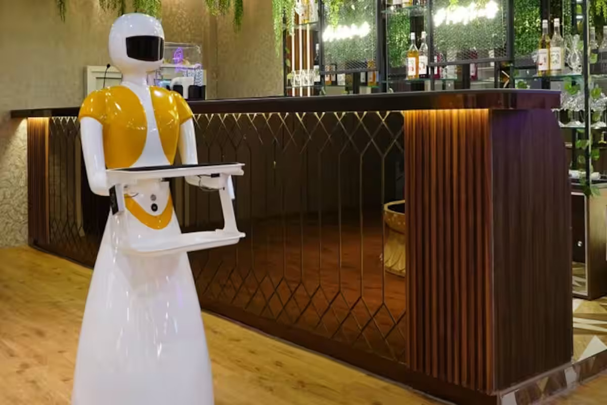 Join AI-Powered Robot Waiters And Dine at This Lucknow Restaurant