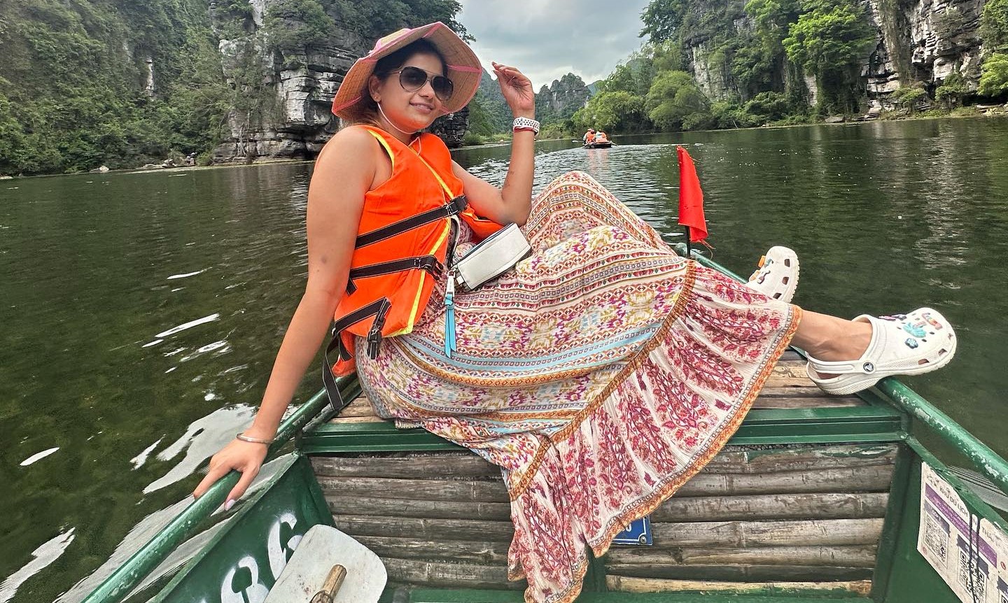 Explore Vietnam: A Day Trip to Vietnam’s Hidden Paradise | Trang An Boat Tour in Ninh Binh